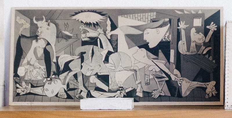 Picasso Guernica reproduction